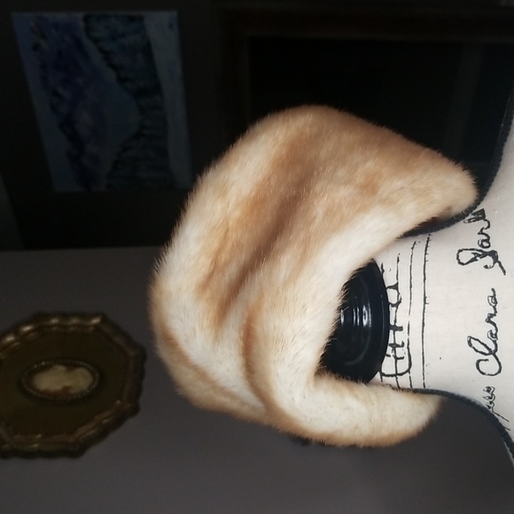 Vintage Style Faux Fur Hat-OSFM - Picture 5 of 8